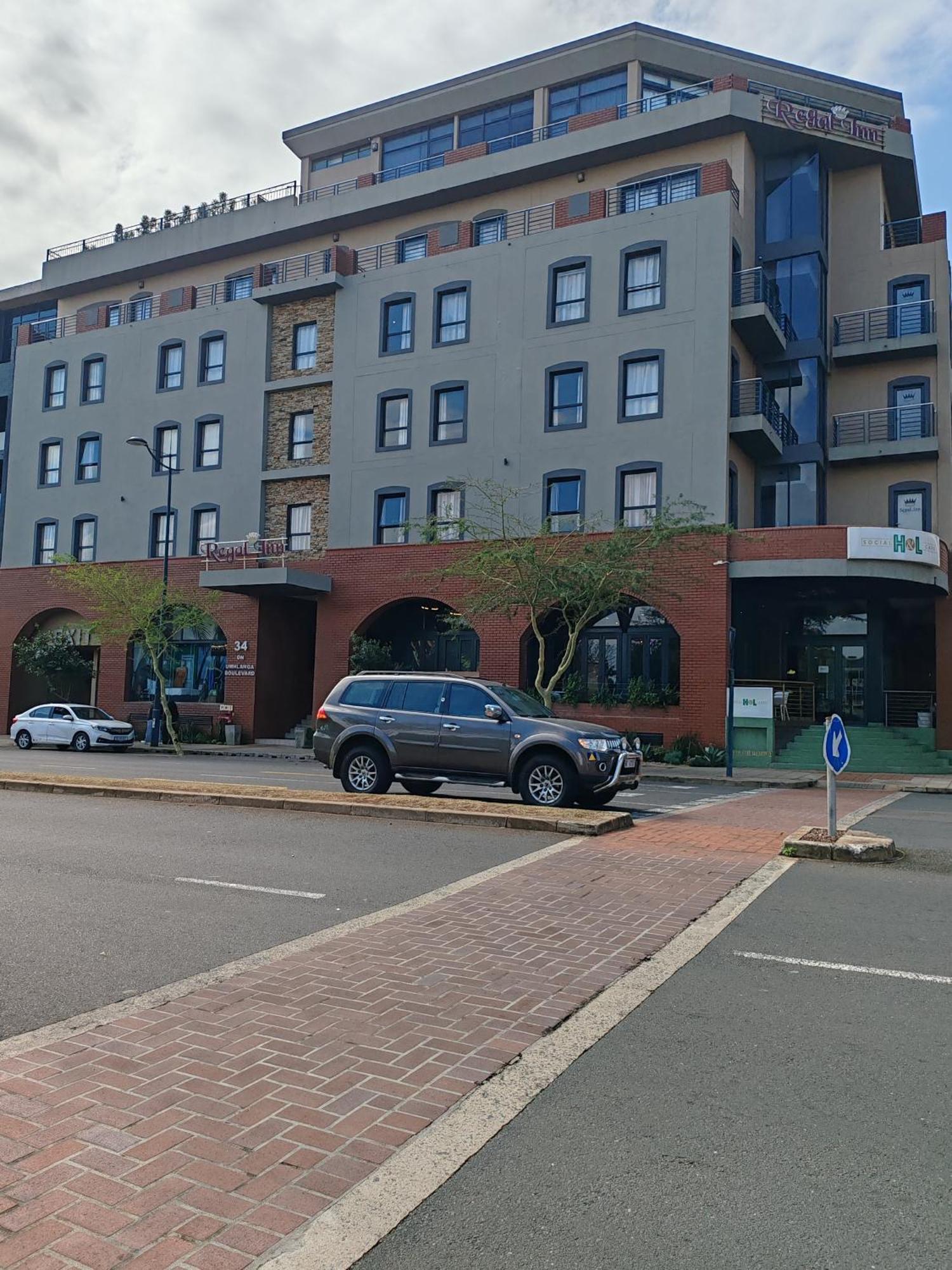Regal Inn Umhlanga Gateway 다반 외부 사진