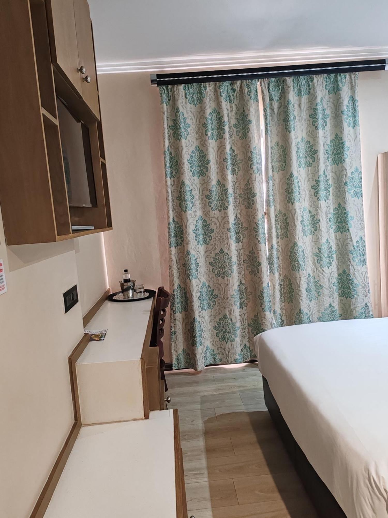 Regal Inn Umhlanga Gateway 다반 외부 사진