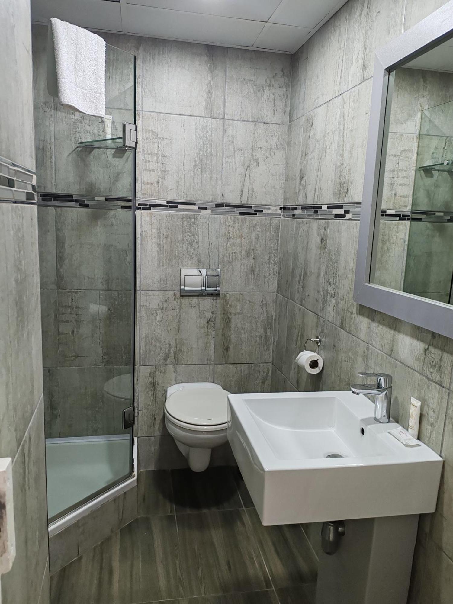 Regal Inn Umhlanga Gateway 다반 외부 사진