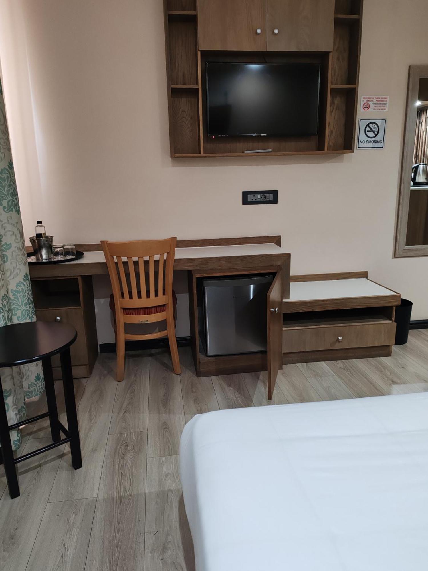 Regal Inn Umhlanga Gateway 다반 외부 사진
