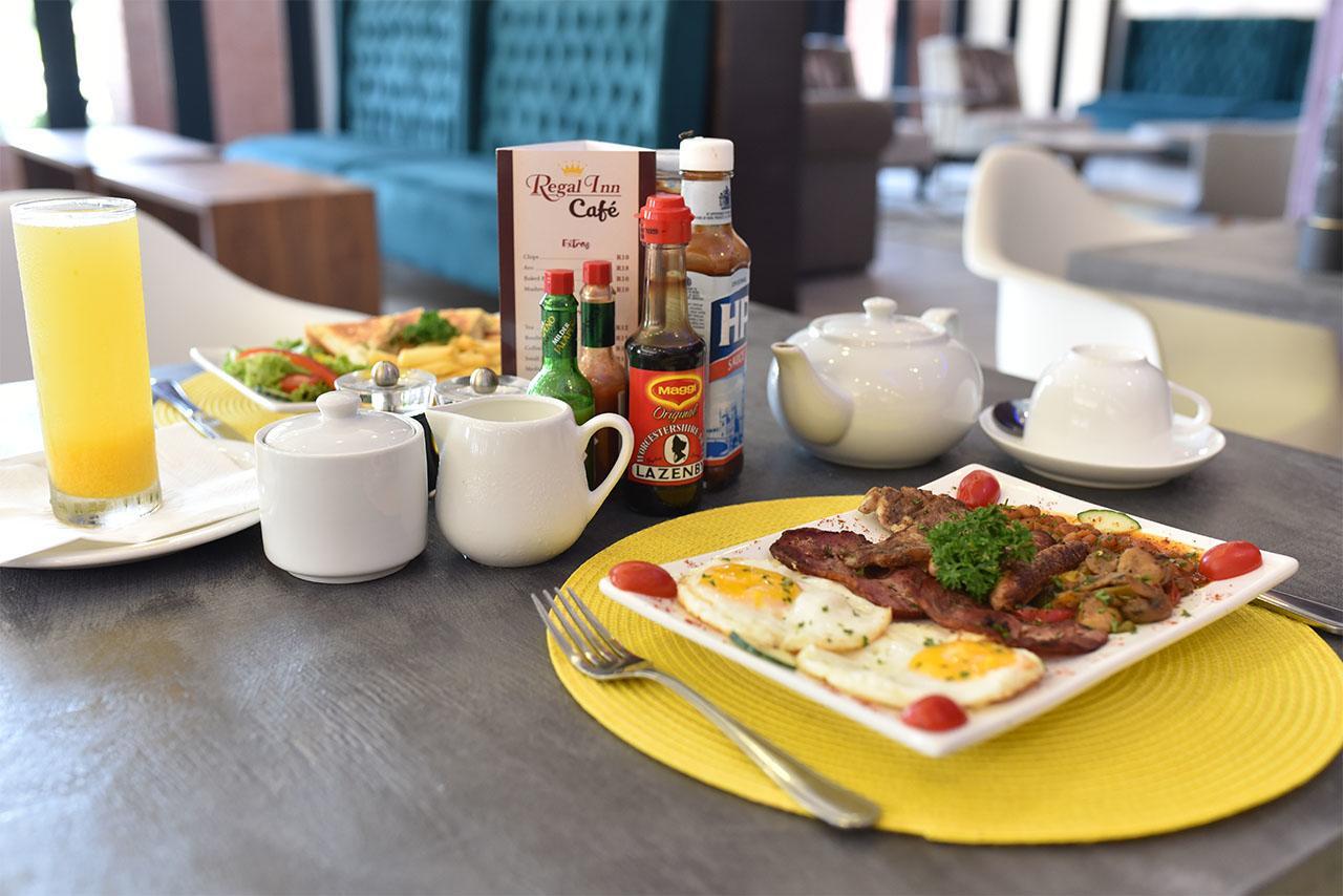 Regal Inn Umhlanga Gateway 다반 외부 사진