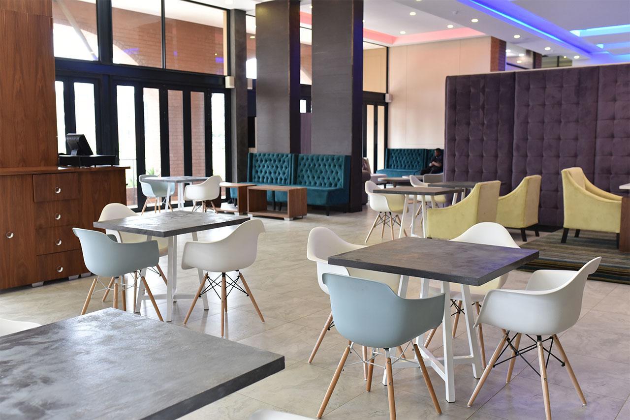 Regal Inn Umhlanga Gateway 다반 외부 사진
